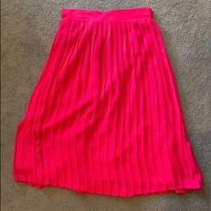 Banana Republic flowy pleated midi skirt